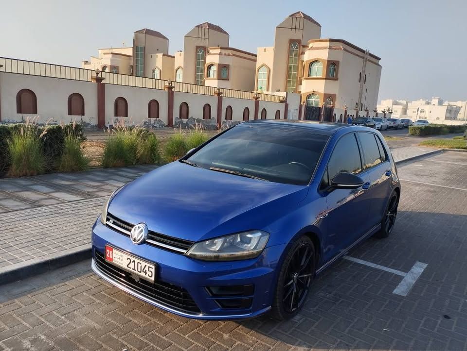 2016 Volkswagen Golf in dubai