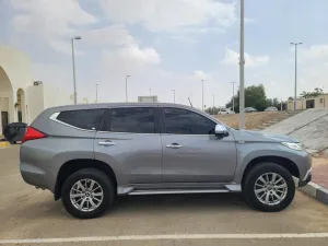 2016 Mitsubishi Montero