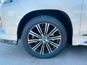 2021 Lexus LX 570