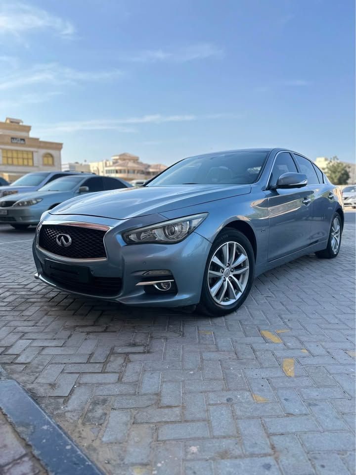 2015 Infiniti Q50 in dubai