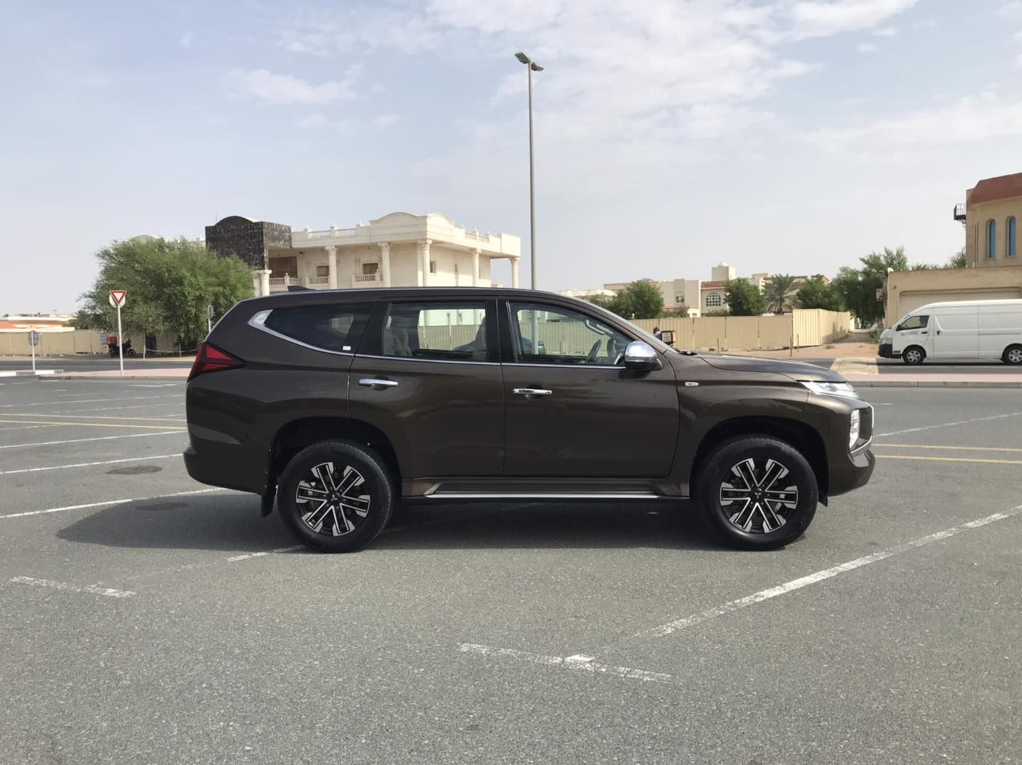 2020 Mitsubishi Montero