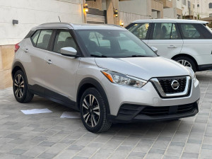 2020 Nissan KICKS