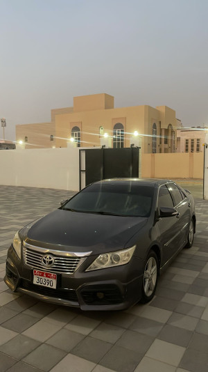 2013 Toyota Aurion in dubai