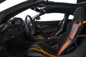 2021 McLaren 720S