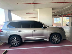 2017 Lexus LX 570