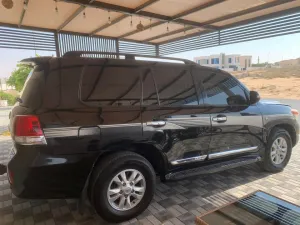 2009 Toyota Land Cruiser in dubai