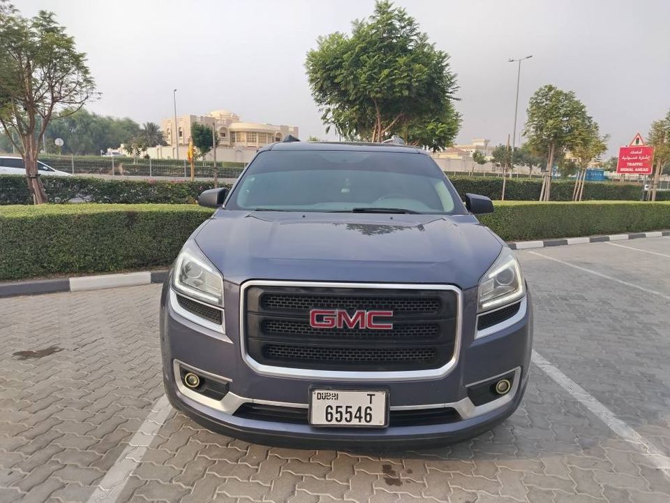 2014 GMC Acadia in dubai