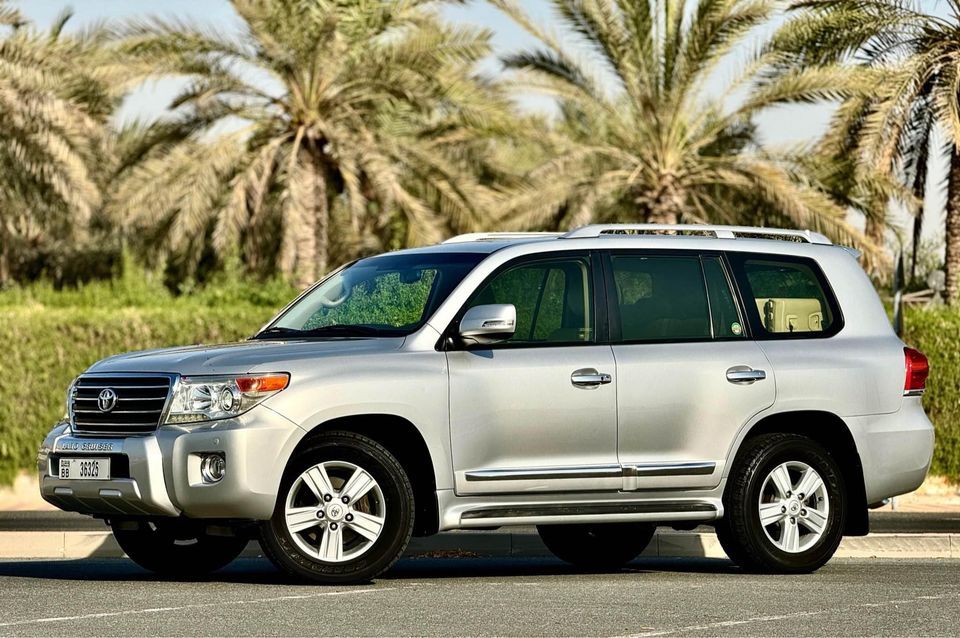 2014 Toyota Land Cruiser in dubai