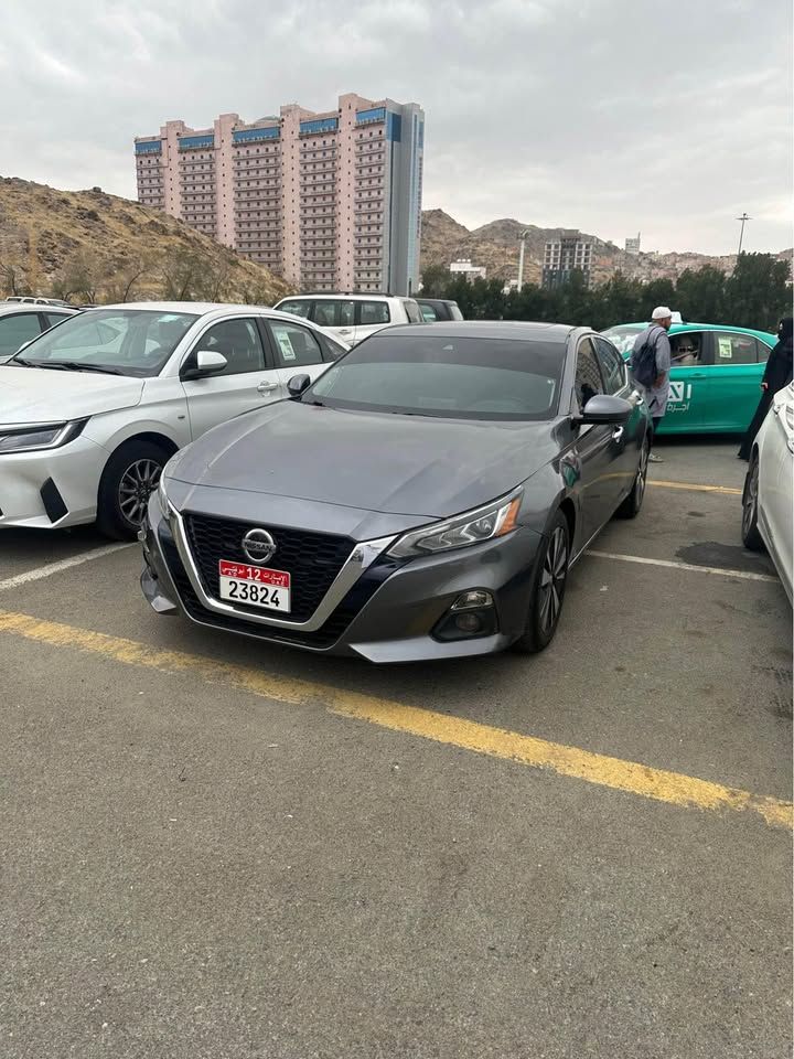 2019 Nissan Altima in dubai