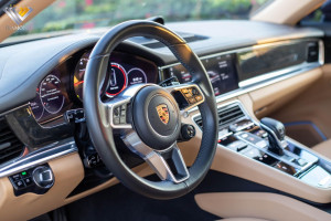 2018 Porsche Panamera