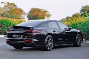 2018 Porsche Panamera