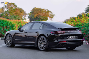 2018 Porsche Panamera