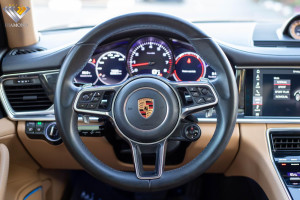 2018 Porsche Panamera