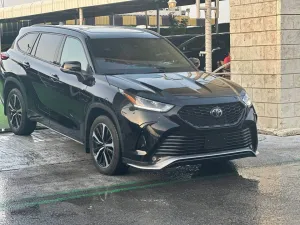 2021 Toyota Highlander in dubai