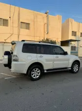 2013 Mitsubishi Pajero