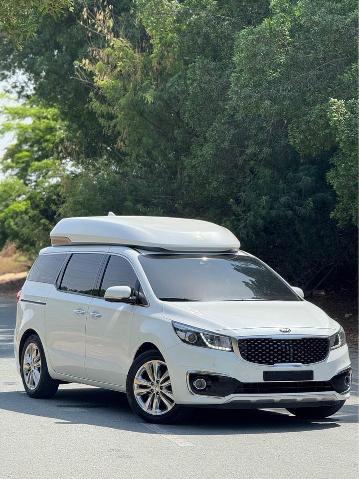 2018 Kia Carnival in dubai