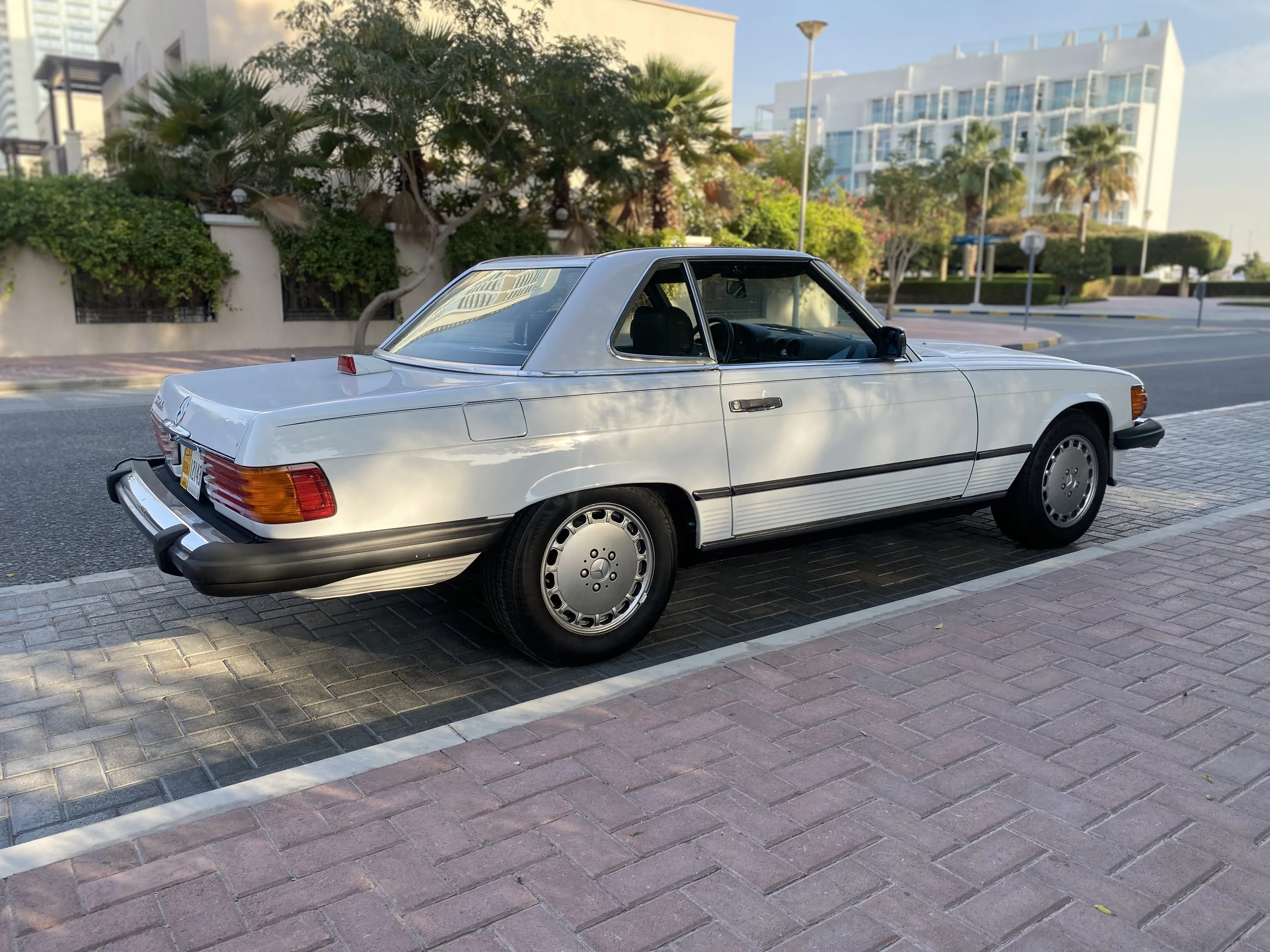 1986 Mercedes-Benz 500 560