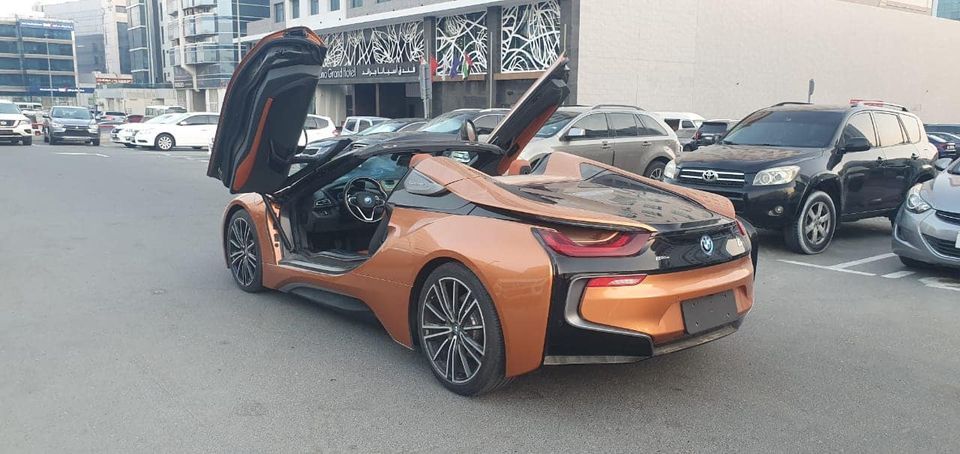 2018 بي أم دابليو i8 - اي ٨