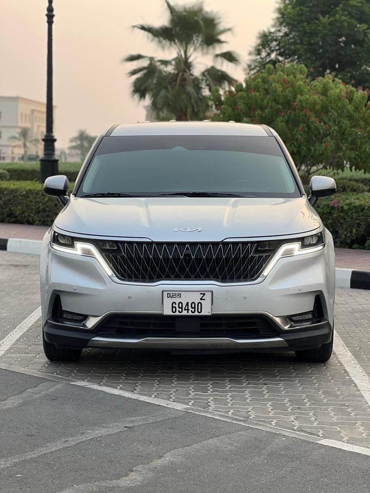 2023 Kia Carnival in dubai