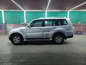 2008 Mitsubishi Pajero