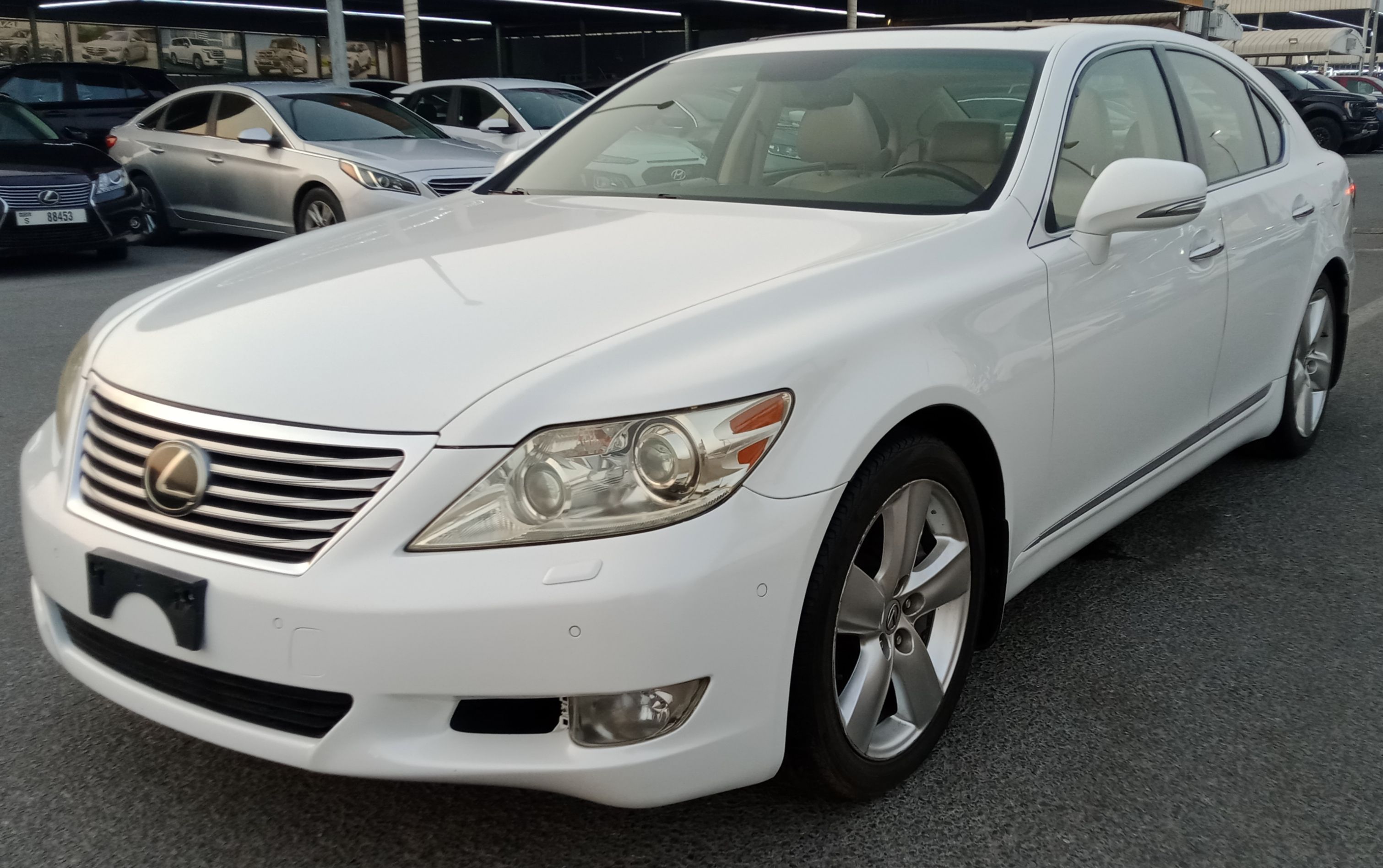 2011 Lexus LS 460 in dubai