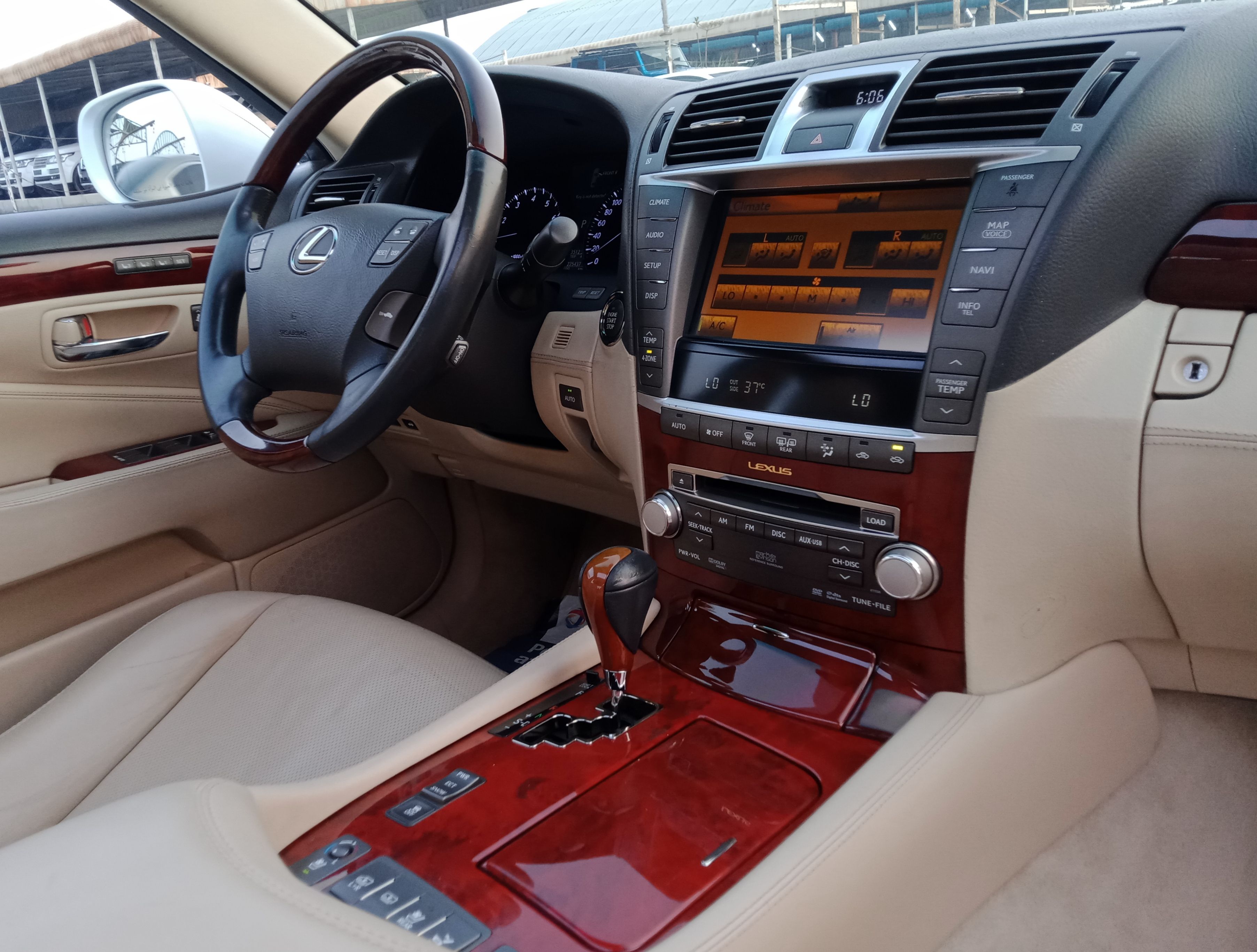 2011 Lexus LS 460