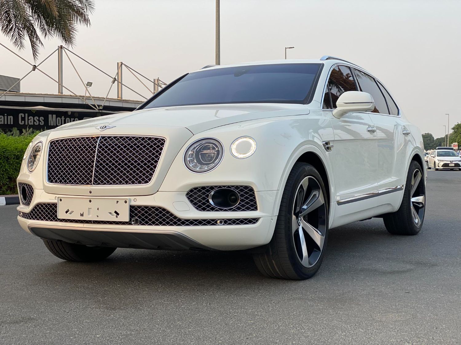 2017 Bentley Bentayga in dubai