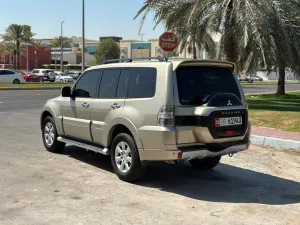 2017 Mitsubishi Pajero