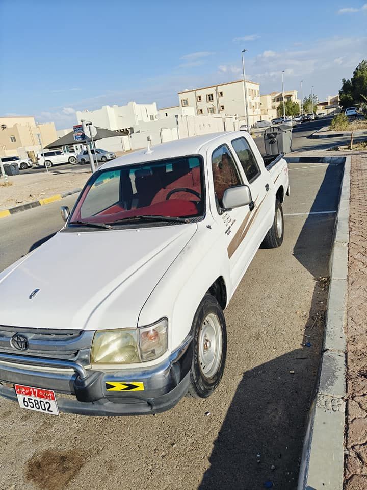 2004 Toyota Hilux in dubai