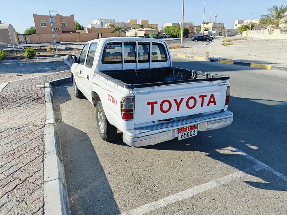 2004 Toyota Hilux