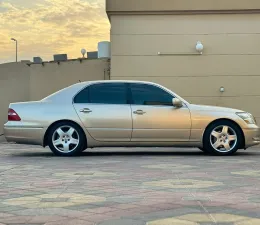 2004 Lexus LS 430