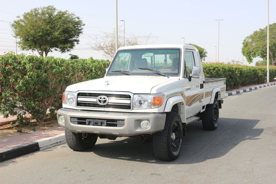 2013 Toyota Land Cruiser Pickup in dubai