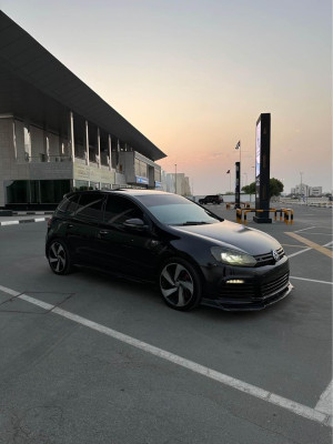 2013 Volkswagen Golf in dubai