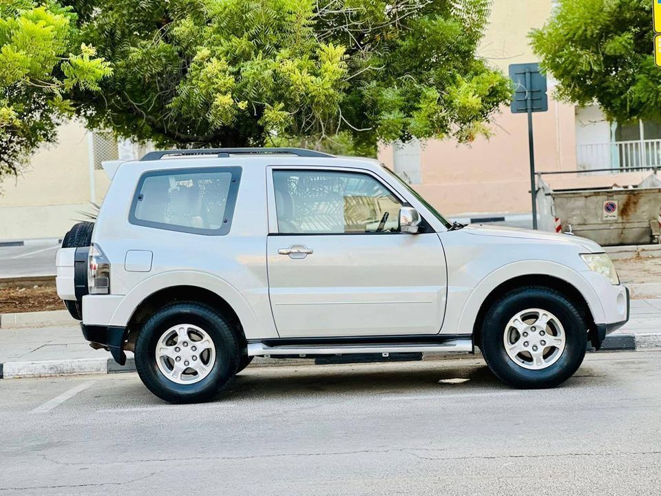 2009 Mitsubishi Pajero