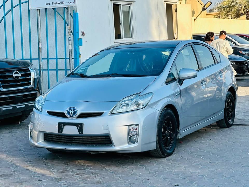 Toyota Prius 2010 I Silver Colour I Hybrid I Full Options I Sharjah