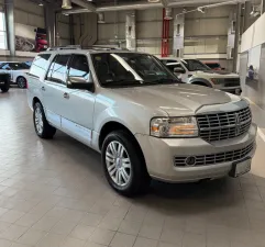 2013 Lincoln Navigator in dubai