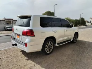 2011 Lexus LX 570 in dubai