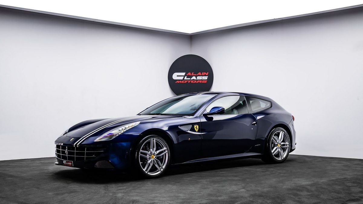 2015 Ferrari FF in dubai