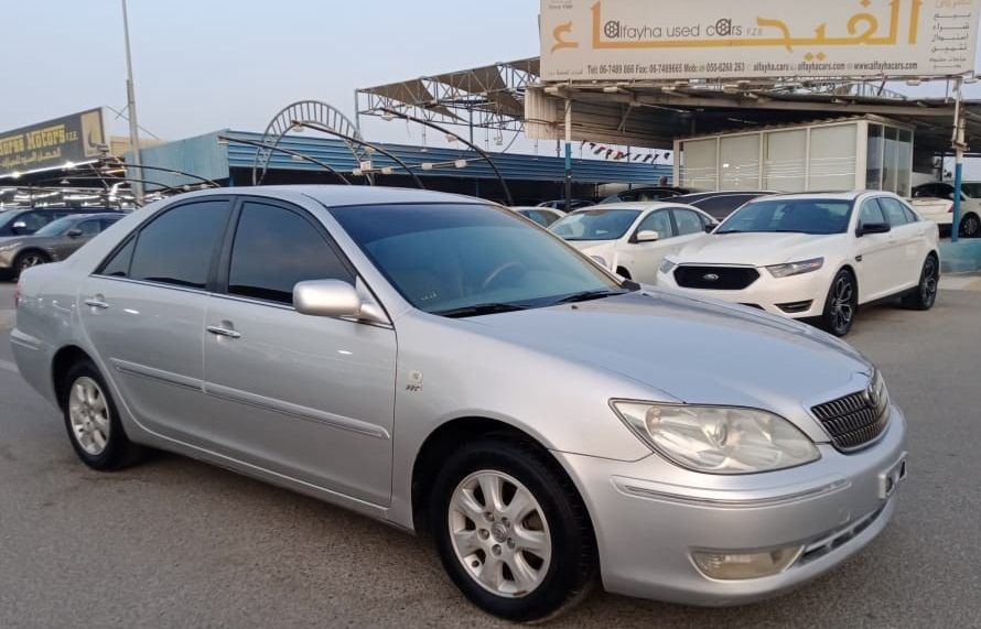 2005 Toyota Camry in dubai