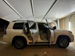 2010 Lexus LX 570