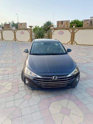 2020 Hyundai Elentra in dubai