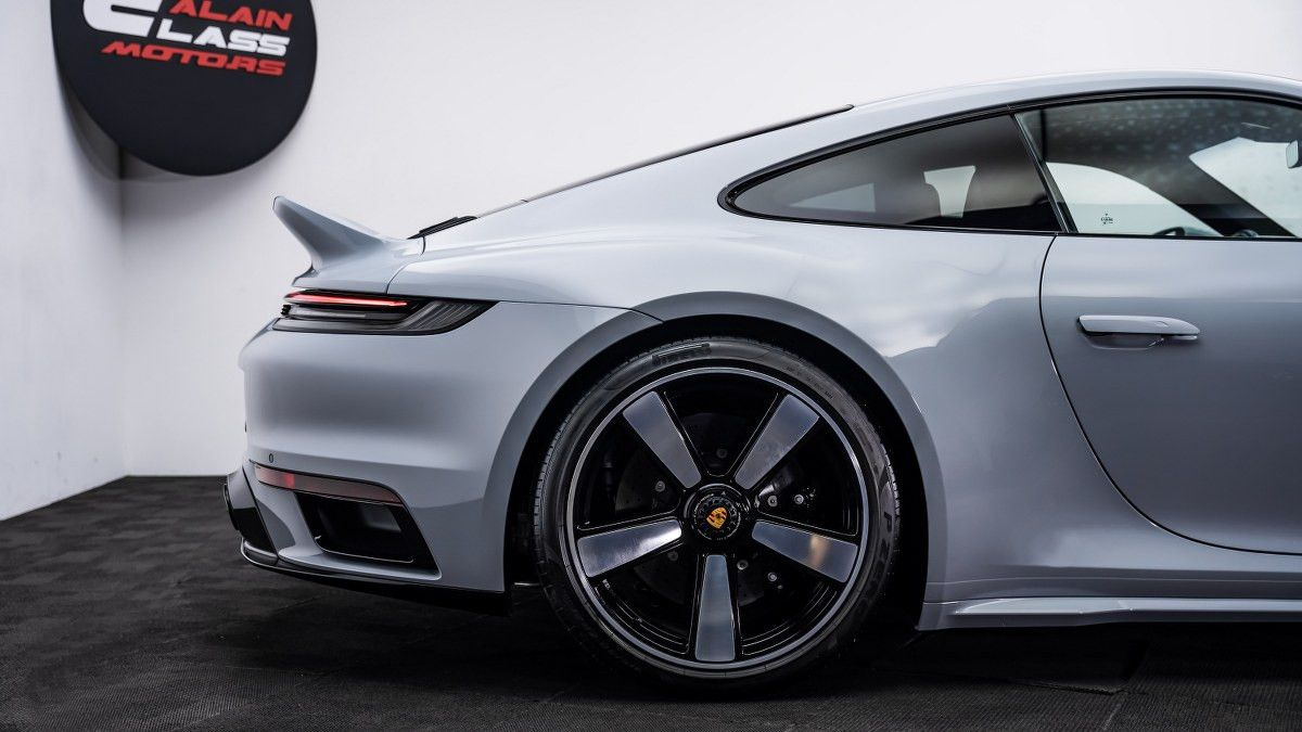 2023 Porsche 911 Carrera