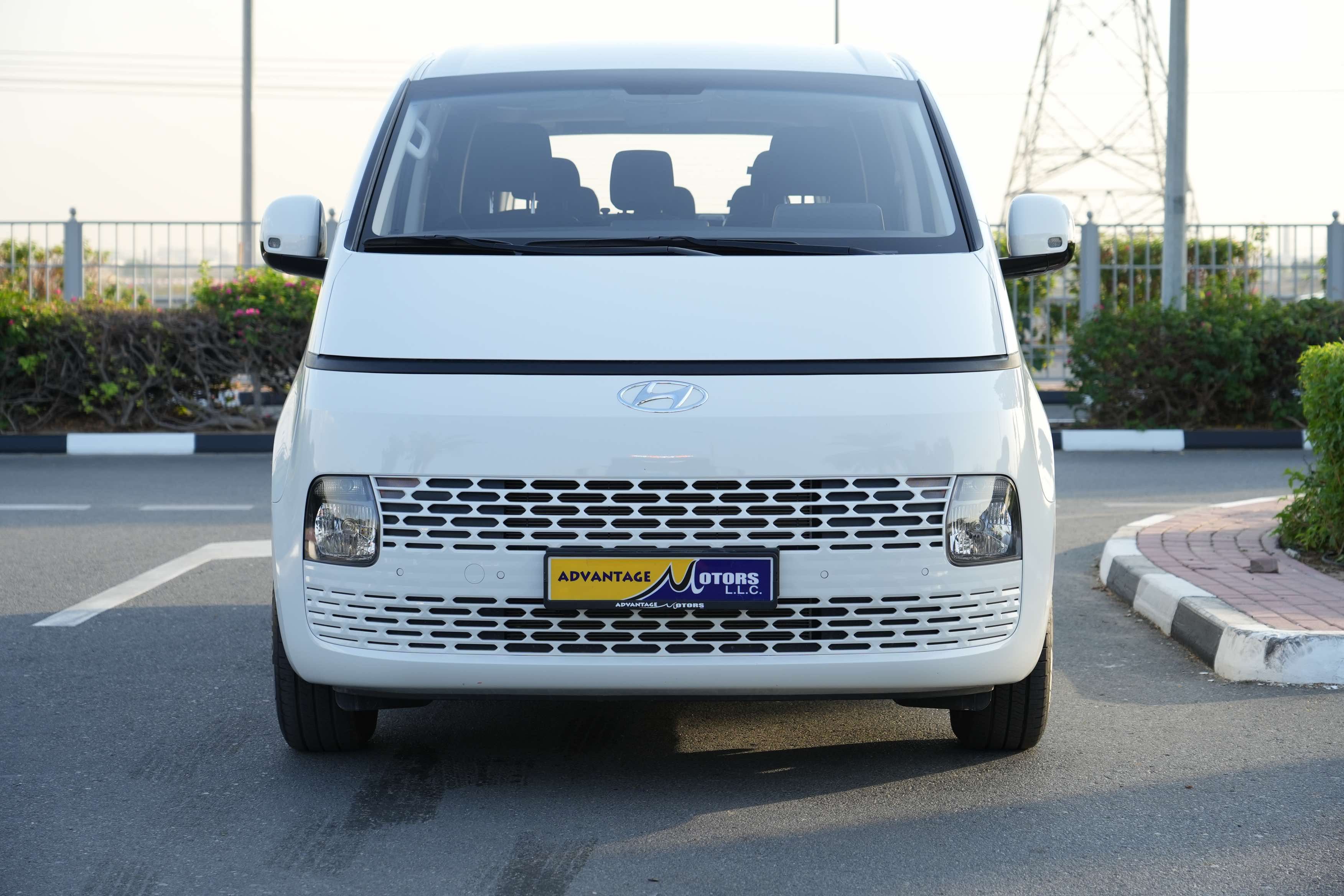 2023 Hyundai Staria in dubai