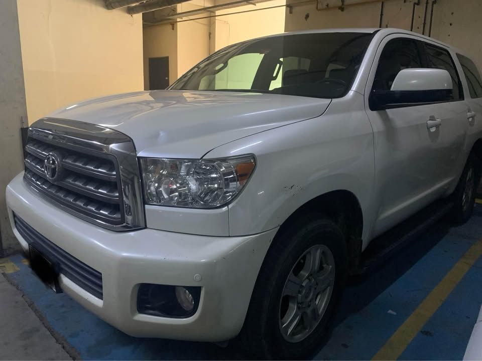 2016 Toyota Sequoia in dubai