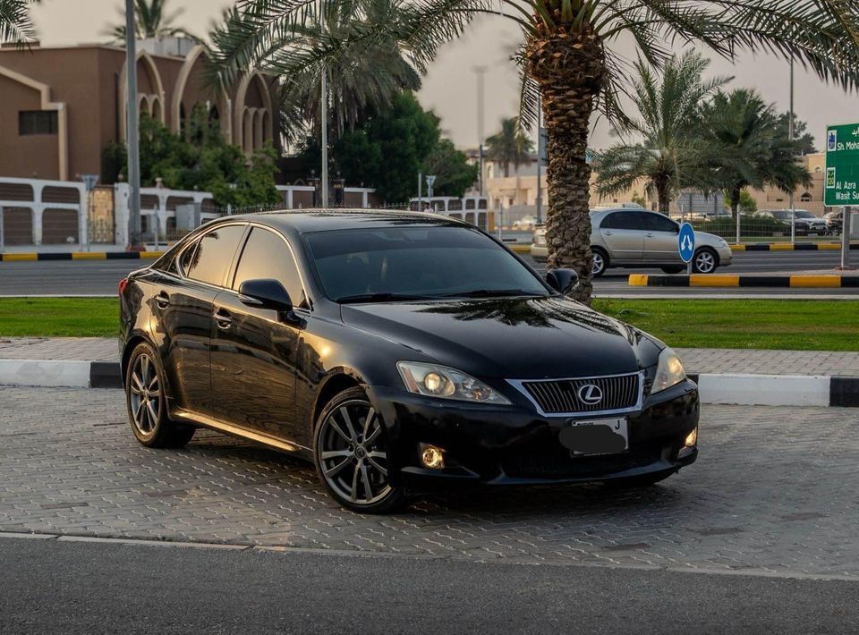 2010 Lexus IS in dubai