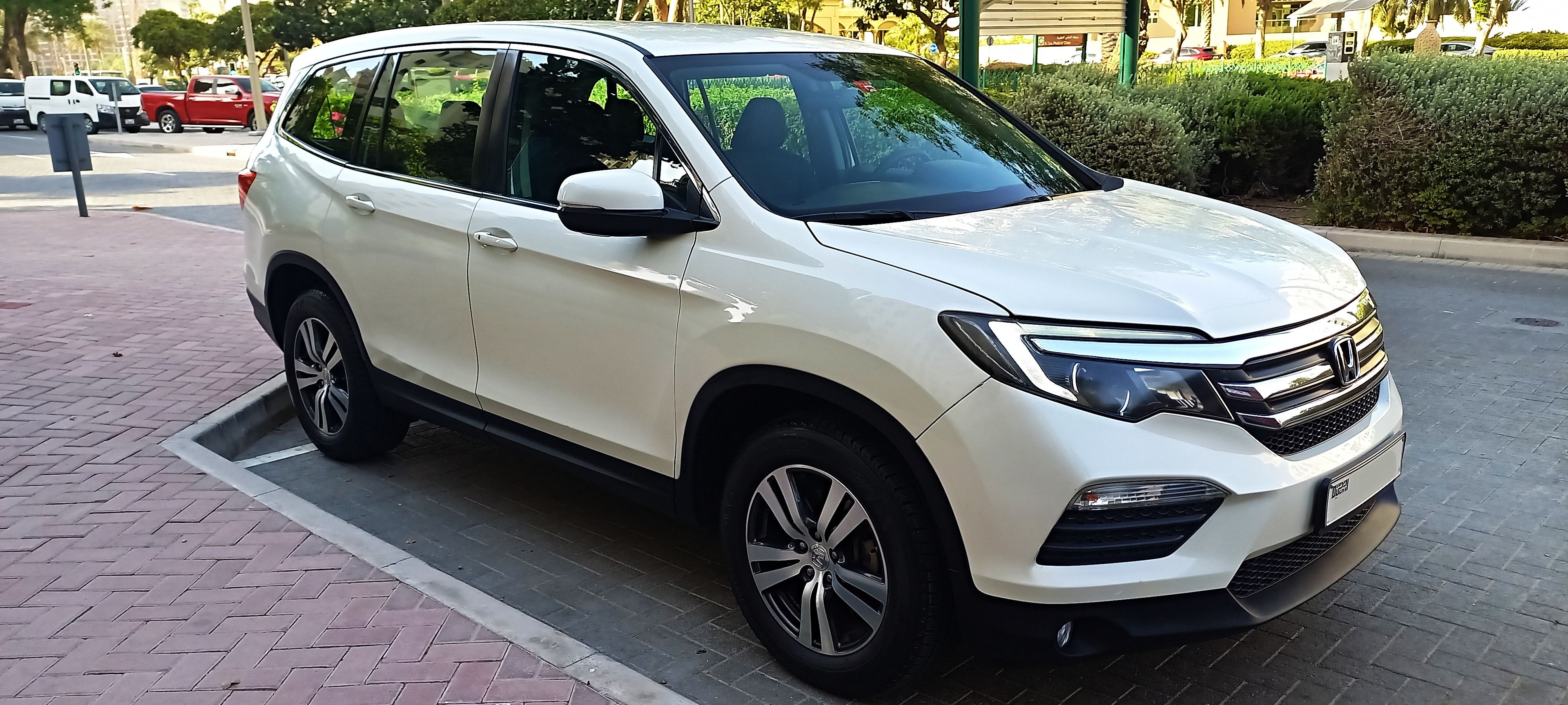 HONDA PILOT EX 2018 GCC 8 SEATER SINGLE OWNER ACCIDENT FREE PERFECT CONDITION