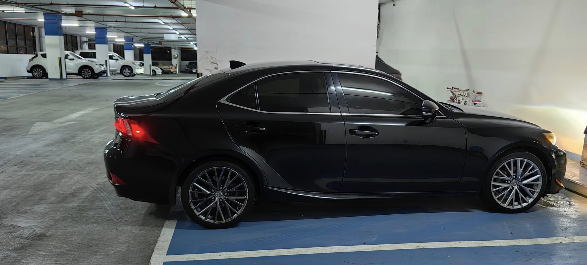 Lexus IS250 2014 Black in & out 