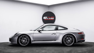 2018 Porsche 911 Carrera