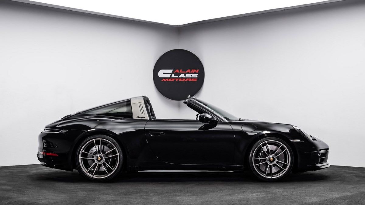 2023 Porsche 911 Carrera