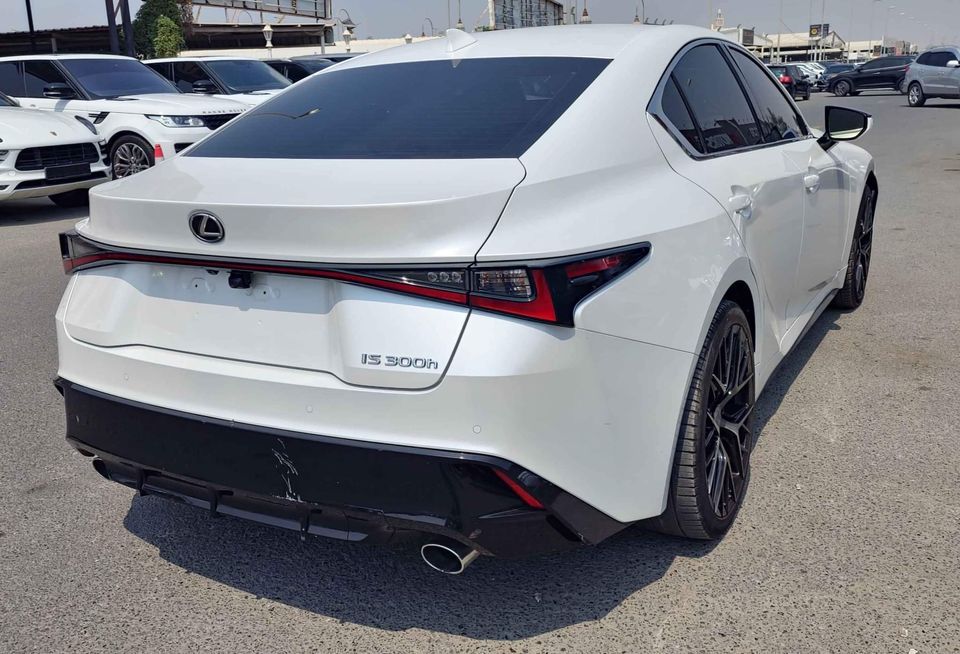 2022 Lexus IS